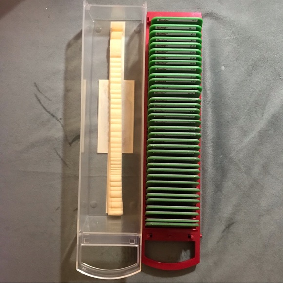 Sizzix sizzlits 35-die PLAYGROUND alphabet dies w/storage case - Picture 4 of 10